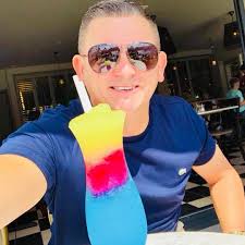 Stream Ronnie Hay music