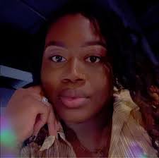 Leanna Coleman's Instagram, Twitter & Facebook