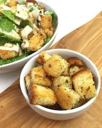 Making Your Own Croutons Is Super Simple With This Recipe For Homemade Garlic Croutons Less Than 10 Minutes A Croutons Homemade Crouton Recipes Garlic Crouton