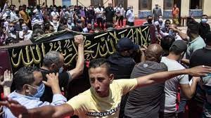 توفي الفنان سمير غانم، قبل قليل، عن عمر ناهز 84 عاما، داخل أحد المستشفيات الكبرى بالقاهرة، متأثرا بإصابته بفيروس كورونا. 2sieibj0qqjn M
