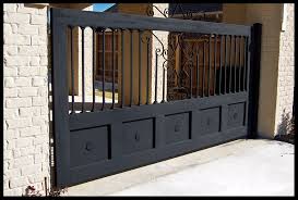 9 Interesting Fence Design Ideas To Make Your Home More Elegant In 2020 House Gate Design Modern House Plans Main Gate Design