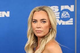 Wanda Rau's Instagram, Twitter & Facebook