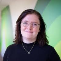 Kim Latta's Instagram, Twitter & Facebook