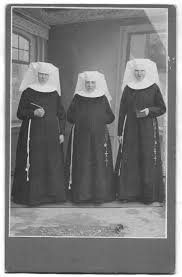 Pin By Kat Max On Victorian Fashion In Photos Nuns Habits Habits Bride Of Christ