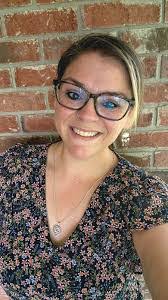 Lori Eckert's Instagram, Twitter & Facebook