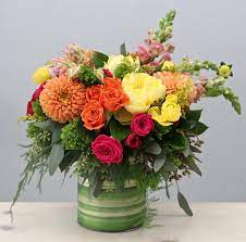 Send Tropical Dahlia My Glendale Florist In Glendale Ca From Glendale Florist The Best Florist In G Flower Delivery Same Day Flower Delivery Florist Design