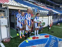 Sc heerenveen vrouwen is a dutch women's football (soccer) club based in heerenveen representing sc heerenveen in the vrouwen eredivisie, the top women's league in the netherlands. Sc Heerenveen Vrouwen On Twitter Benieuwd Wat Tiny En Laura Hier Aan Het Doen Zijn Houd Onze Socials Dan Goed In De Gaten