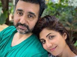 Kundra has been married twice, first to kavita kundra, with whom he had a daughter,4 and then on 22 november 2009 to the bollywood actress. Lyfadpe9glc5um