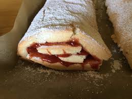 Wir freuen uns auf ihren besuch! Leckerer Selbstgebackener Kuchen Cura Seniorencentrum Winsen