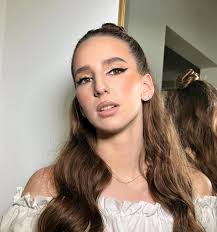 Andreea Olteanu make-up artist