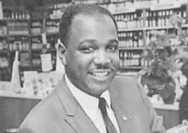 A photo of the legendary Albany Bar and Mr. Dewey Bell.