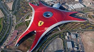 Всего на территории комплекса работает 16 касс. Park Razvlechenij Ferrari World V Oae