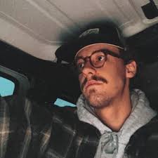 Karlie Ward (@karlieward3)