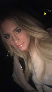 Hi my name is Olivia!! i'm a new member and i'm so happy to meet you all,  Happy Hanukkah!! ps… i'm single 😏 🥰