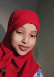 adigoo Tageranimo Meel iska dhigaya "ZIZU Yaad Kursiga Uga Kicin Lahayd ?