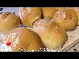 Il bun non è un panino normale, esso ha il compito di mantenere calda la carne e garantisce l'equilibrio dell'insieme di salse ed eventuali verdure. Panini Morbidi Semplicissimi Panini Fatti In Casa Con Lievito Di Birra Da Fare Youtube