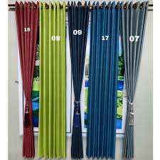 Gorden minimalis seperti ini juga tepat digunakan pada rumah minimalis. Harga Gorden Minimalis Polos Tinggi 240 Cm Terbaru Mei 2021 Biggo Indonesia