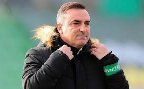 Check out the latest pictures, photos and images of carlos carvalhal. Candidato A Treinador Do Flamengo Carlos Carvalhal Tem Ideias Semelhantes As De Jesus E Jogo Ofensivo Como Obrigacao Flamengo Coluna Do Fla
