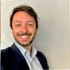 Carol Tasker på LinkedIn: Happy Happy Friday ❤️ I want to introduce you to  my new studio assistant.…