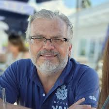 Hi all! Hope this doesn't sound silly, but it'll be my first time driving  in Canada when we visit. I'm from the UK, had my license for a while and am  a