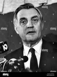 General robert abrams hi-res stock photography and images