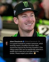 Jason Boche's Instagram, Twitter & Facebook