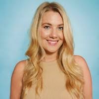 Stephanie Doak's Instagram, Twitter & Facebook