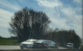 Deux des 14 voitures ont fini empilées, prenant au piège leurs passagers. Week End Meurtrier Sur Les Routes De L Essonne Le Parisien