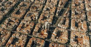 Züge von paris nach barcelona. Eixample Stadtteil Des Modernisme In Barcelona
