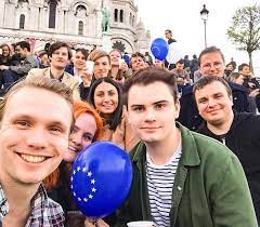 Listen to centerpartiets ungdomsförbund on spotify. Svenskar En Marche I Paris Centerpartiet