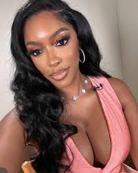 Early Bird gets the worm!! Let's gooooo it's friday make it count 😘😘😘  #Press @PamperedByPorsha @gonakedhair #NoDaysOff #KeyToSuccess #Selfmate  #BlackOwnedbusiness