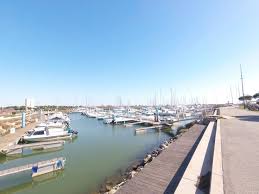 Port Du Chichoulet A Vendres Plage Herault Vendres Plage Herault Villa Romaine