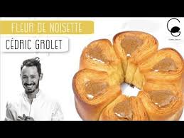 La Meilleure Viennoiserie Du Monde Fleur De Noisette De Cedric Grolet Youtube Grolet Viennoiserie Noisette