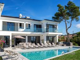 Since its origins in the roman villa, the idea and function of a villa has evolved considerably.after the fall of the roman republic, villas became small farming compounds, which were increasingly fortified in late antiquity, sometimes transferred to the church for reuse as a monastery. Villa Miami In Sitges A Beautiful Designer Holiday Home With Sea Views