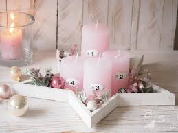 Tutti elementi che rendono ogni casa in stile shabby chic romantica e affascinante, sopra lo spazio e il tempo. Centrotavola Natalizi In Stile Shabby Chic 15 Idee A Cui Ispirarvi