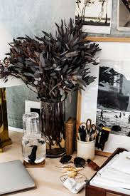 Le Nouveau Studio De La Photographe Australienne Kara Rosenlund Turbulences Deco Turbulence Deco Piece De Stockage Deco