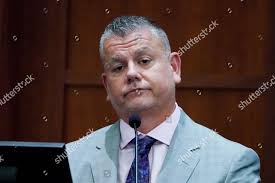 Sean Bett's Instagram, Twitter & Facebook