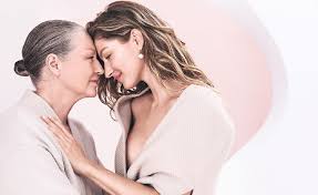 Also shown are an unidentified houseguest, general. Gisele Bundchen Estrela Comercial De Maison Francesa Ao Lado Da Mae Vania Nonnenmacher Assista Notas Glamurama
