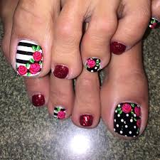 Un buen habito es el de hidratar la piel y las uñas de las manos y pies frecuentemente. Pin De Janis Italia En Nail Art Disenos De Unas Pies Unas Rojas De Los Pies Unas De Pies Sencillas