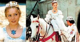 Narozeniny, ve stejný den se ale její zdravotní stav prudce zhoršil. Tajemstvi Pohadky Tri Orisky Pro Popelku Safrankovou Zlili Dezinfekci Blesk Cz