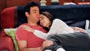 La porte de sa cage fut ouverte et une femme, couverte de bleus de la tête. La Position Dans Laquelle On Dort En Couple En Dit Beaucoup Cosmopolitan Fr