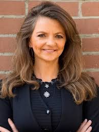 Laurie Loader's Instagram, Twitter & Facebook