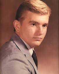 Lana Pratt's Instagram, Twitter & Facebook