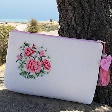 Gunlerden Cumaysa Ve Haftasonu Geldiyse Planlar Yapilsin Bol Kazancli Huzurlu Hayirli Embroidery Bags Cross Stitch Patterns Christmas How To Make Handbags