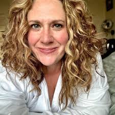 Melinda Swartz's Instagram, Twitter & Facebook