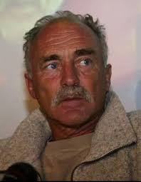 Carl Axel, 60, räddad efter 9 dagar på drift i Stilla havet