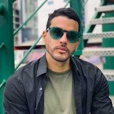 Alexander Aquino  (@alexaquiva) • Instagram photos and videos