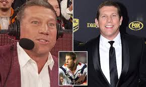 Footy legend turned TV star Bryan Fletcher reveals his coach's disgusting  and VERY unhygienic toilet act as he gave a halftime speech