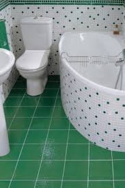 Traditional vanities had a height between 30 to 32 inches, maximum. Bath Height Standard From The Floor And At What Level They Are Installed Standard For A Model With Legs And What Should Be For A Product Of Size 170x70 How To Put