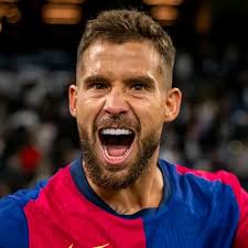 📊 Íñigo Martínez n'a pas été dribblé une seule fois en Liga cette saison  après 11 matchs et 972 minutes jouées. Et dit qu'il est arrivé gratuitement  au Barça, avec des pépins